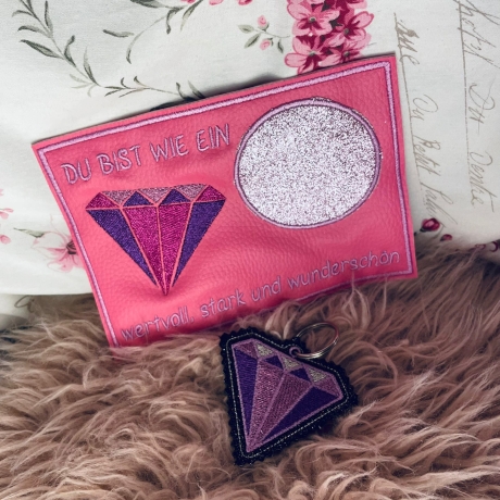 Diamant in 2 Größen + Schlüsselanhänger und Mug Rug
