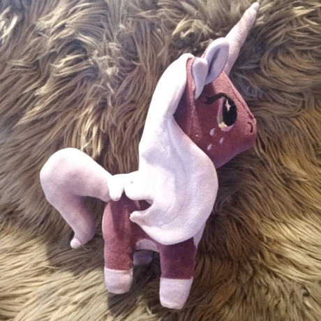 Kuscheltier Einhorn Lila