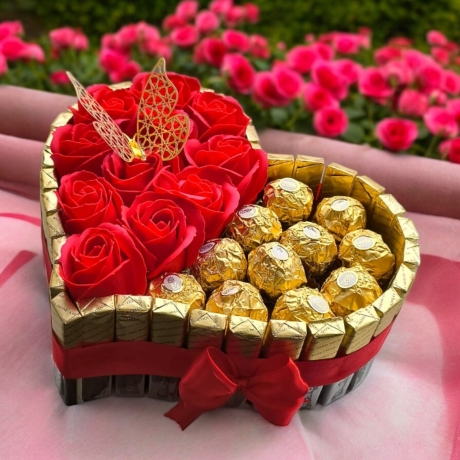 Merci Pralinentorte Geschenkidee Ferrero Rocher Rot