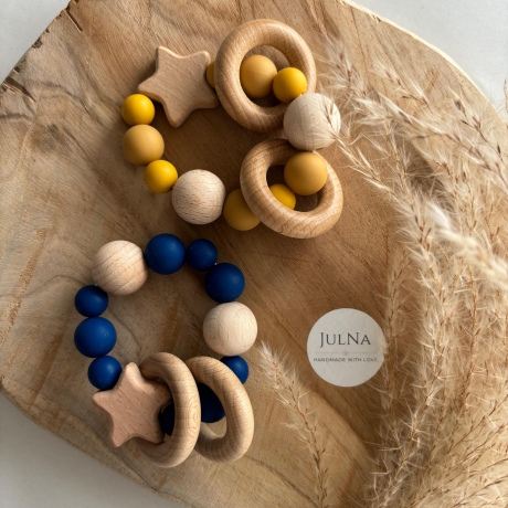 Greifring / Greifling / Motorikspielzeug Herz personalisiert