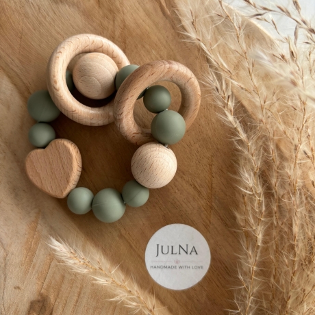 Greifring / Greifling / Motorikspielzeug Herz personalisiert