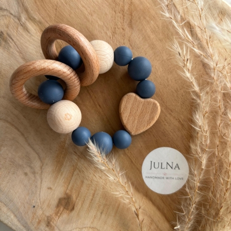 Greifring / Greifling / Motorikspielzeug Herz personalisiert