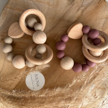 Greifring / Greifling / Motorikspielzeug Herz personalisiert