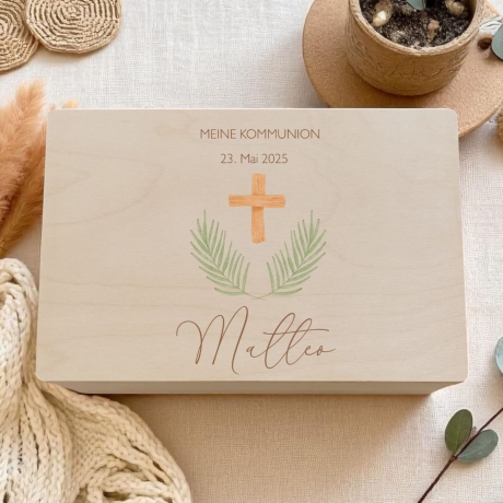Personalisierte Erinnerungskiste zur Kommunion Taufe Konfirmation