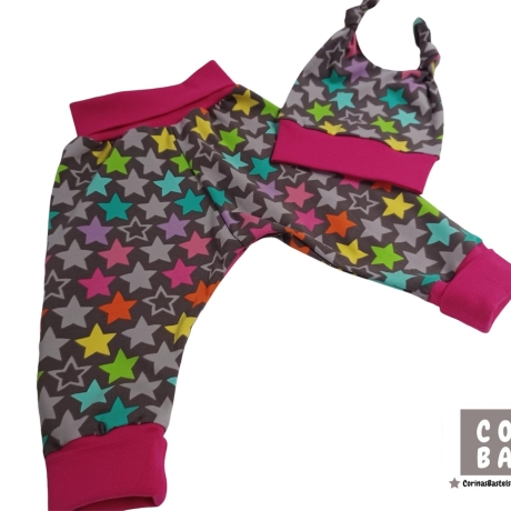 Geschenk zur Geburt Babyset Regenbogen Sterne Hose & Mütze 62/68