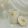 Dose mit Sonnenblumen und goldenen Akzenten