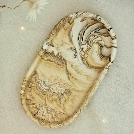 Hellbraun marmoriertes Tablett