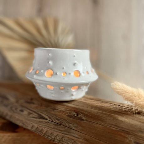 Handgemachte Keramik - getöpfertes Windlicht weiß mit Muster