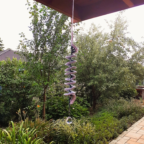 Windspiel gehäkelt Windspirale Windspinner Grün-Weiß 75cm Garten