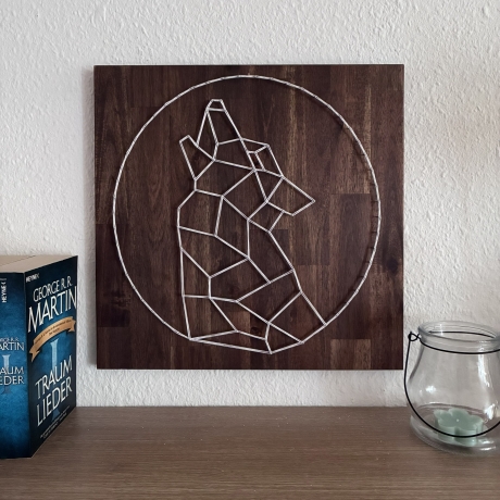 Fadenbild Wolf, 40 x 40 cm