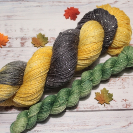 Handgefärbte Glitzer(socken)wolle Stardust 24/1 - 100+20 g - 