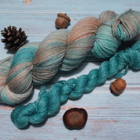 Handgefärbte Glitzer(socken)wolle Stardust 24/12 - 100+20 g - 