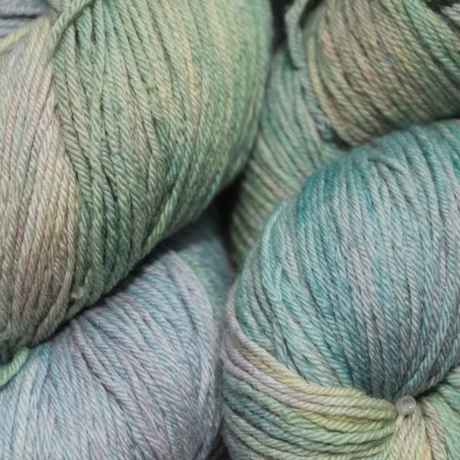 Handgefärbte Wolle Merino Feinheit 45