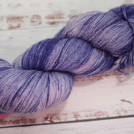 Handgefärbtes Single-Lacegarn Merino-Seide Filisilk 62