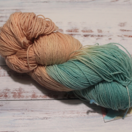 Handgefärbte 4-fädige Sockenwolle Trekking 198