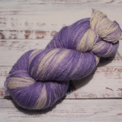 Handgefärbte 4-fädige Sockenwolle Trekking 345 Handgefärbte 4-fädige Sockenwolle Trekking 345