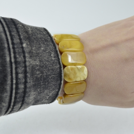 Baltischer Bernstein Armband – Schmuck für besondere Momente
