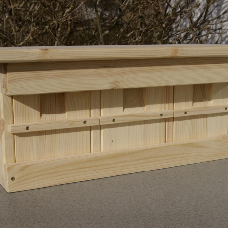 Spatzenhaus mit 3 Nistplätzen unbemalt  #S2