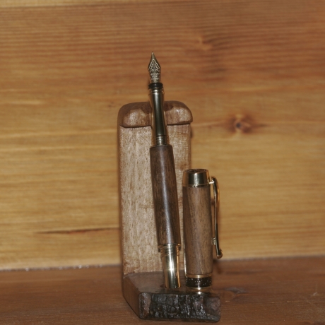 Füller aus Walnuss