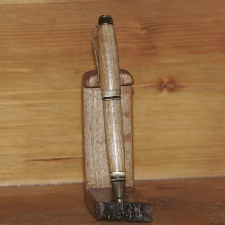 Kugelschreiber aus Walnuss(Mienenfarbe Personalisierbar)