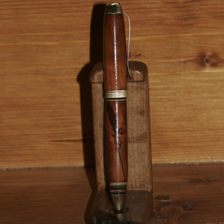 Kugelschreiber aus Zwetschge (Minenfarbe wählbar)