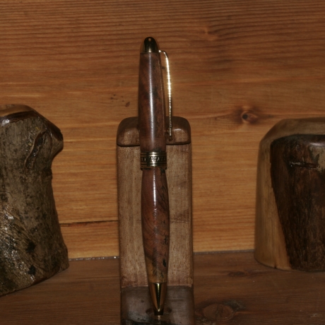 Kugelschreiber aus Zwetschge(Minenfarbe / Stylus-Kappe wählbar)