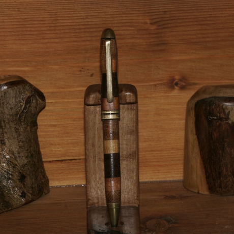 Kugelschreiber aus Zwetschge/Eiche/Walnuss(minenfarbe wählbar)