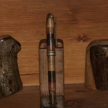 Kugelschreiber aus Zwetschge/Eiche/Walnuss(minenfarbe wählbar)