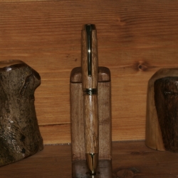 Kugelschreiber aus Eiche (Minenfarbe wählbar)