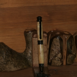 Kugelschreiber aus Walnuss(Minenfarbe wählbar)