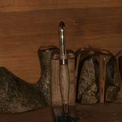 Kugelschreiber aus Eiche (Minenfarbe / Styluskappe wählbar)