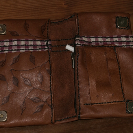 Tabak-Etui aus Leder geölt mit Verzierung