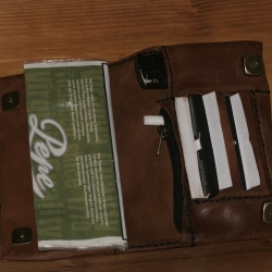 Tabak-Etui aus Leder, geölt.