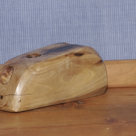 Stiftehalter aus Walnuss