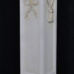 Säule mit Schnur verziert. 75 cm. Schöne Dekoration.