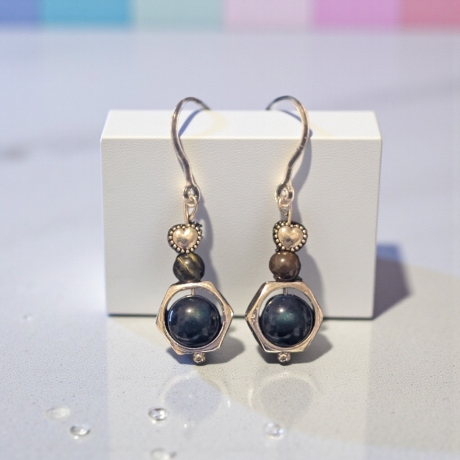 Farbenfrohe Ohrringe Herzform