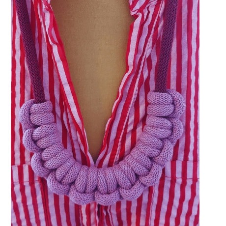 Statementkette weinrot rosa Baumwolle Makramee nachhaltig Skandi