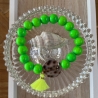 Armband Holzperlen Neon mit Naturmuschel Perle und Tassel