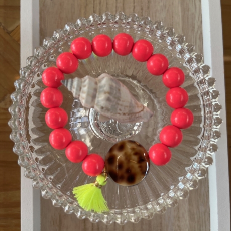 Armband Holzperlen Neon mit Naturmuschel Perle und Tassel