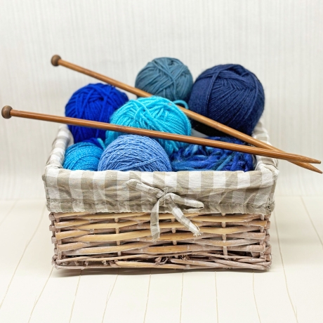 Yogasocken Hellblau Grau Weiß Spiralmuster Handarbeit Größe 36-40