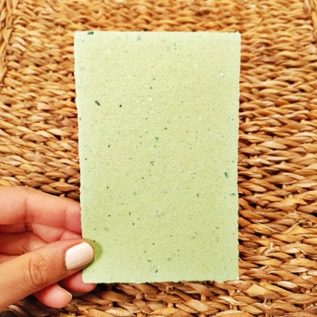 Handgeschöpftes Papier | 10 Bögen 13×8,5 cm | Grünes Büttenpapier