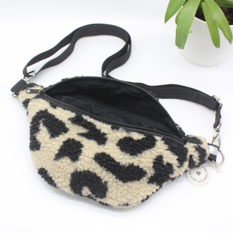 Bauchtasche Teddyplüsch Leoprint handgenähtes Unikat