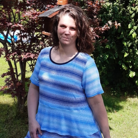 Schnittmuster Volantshirt NenaLisi 
