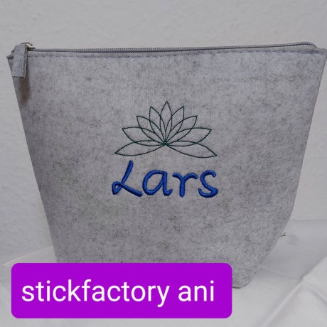 bestickte Kosmetiktasche personalisiert