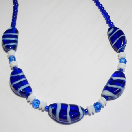Kette Blau weiß Glasperlen Karabiner Halskette Collier