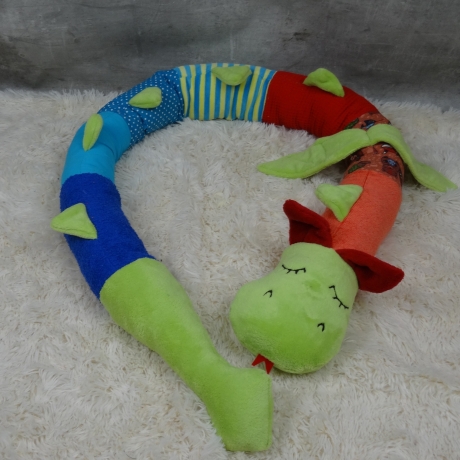 Bettschlange Drache, Puckschnecke, Bettrolle, Wickeltischrolle