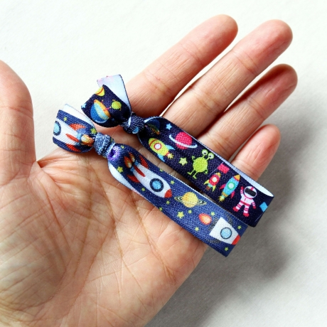 Buntes Kinder Armband – Stoffarmband Weltraum