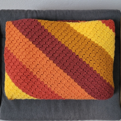Große Häkeldecke, Tagesdecke, Sofadecke, Handarbeit