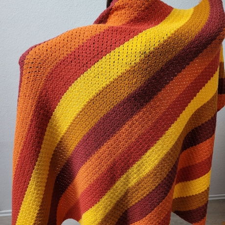 Große Häkeldecke, Tagesdecke, Sofadecke, Handarbeit