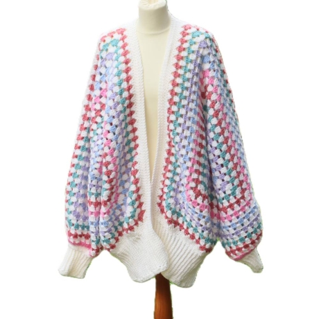 Strickjacke Cardigan gehäkelt große Größe warme Jacke Strickmode